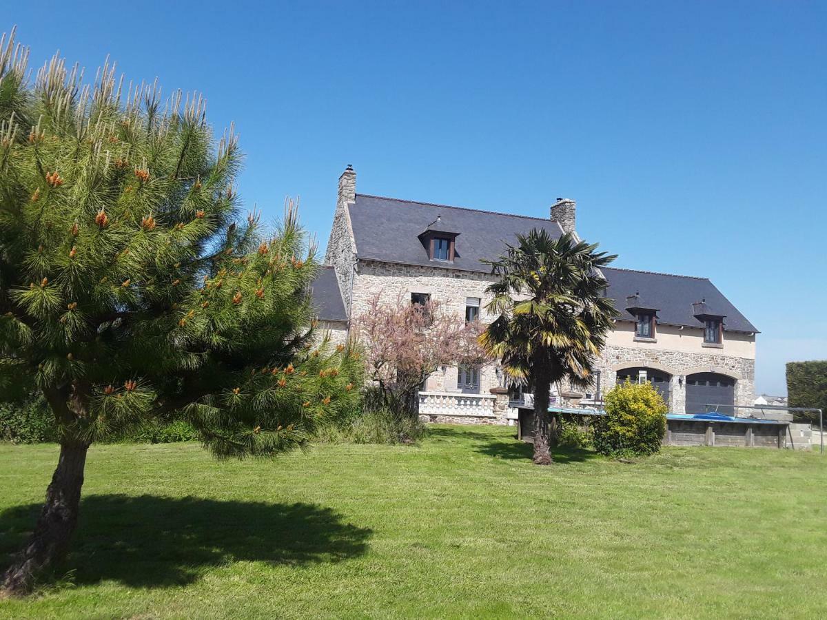 L'Ormelais Vacances Mont-Dol Bagian luar foto